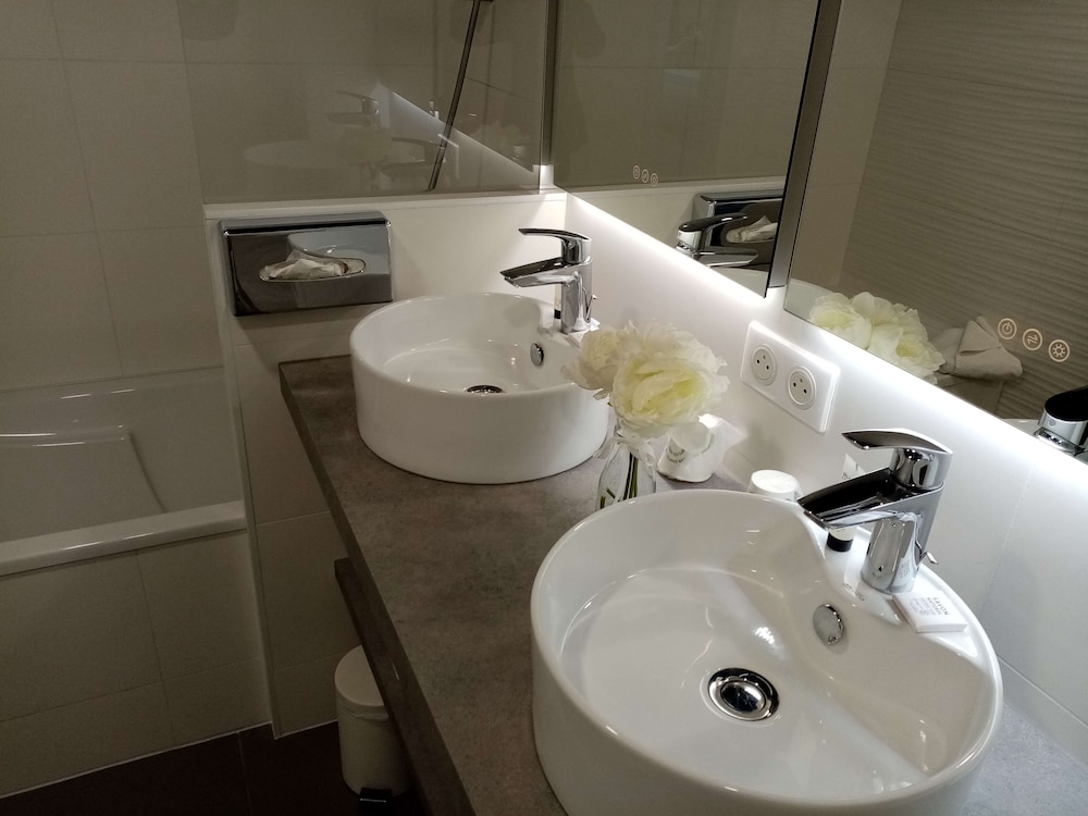غرفة سوبيريور بسرير كوين، Best Western Hotel Royan Ocean 4/4