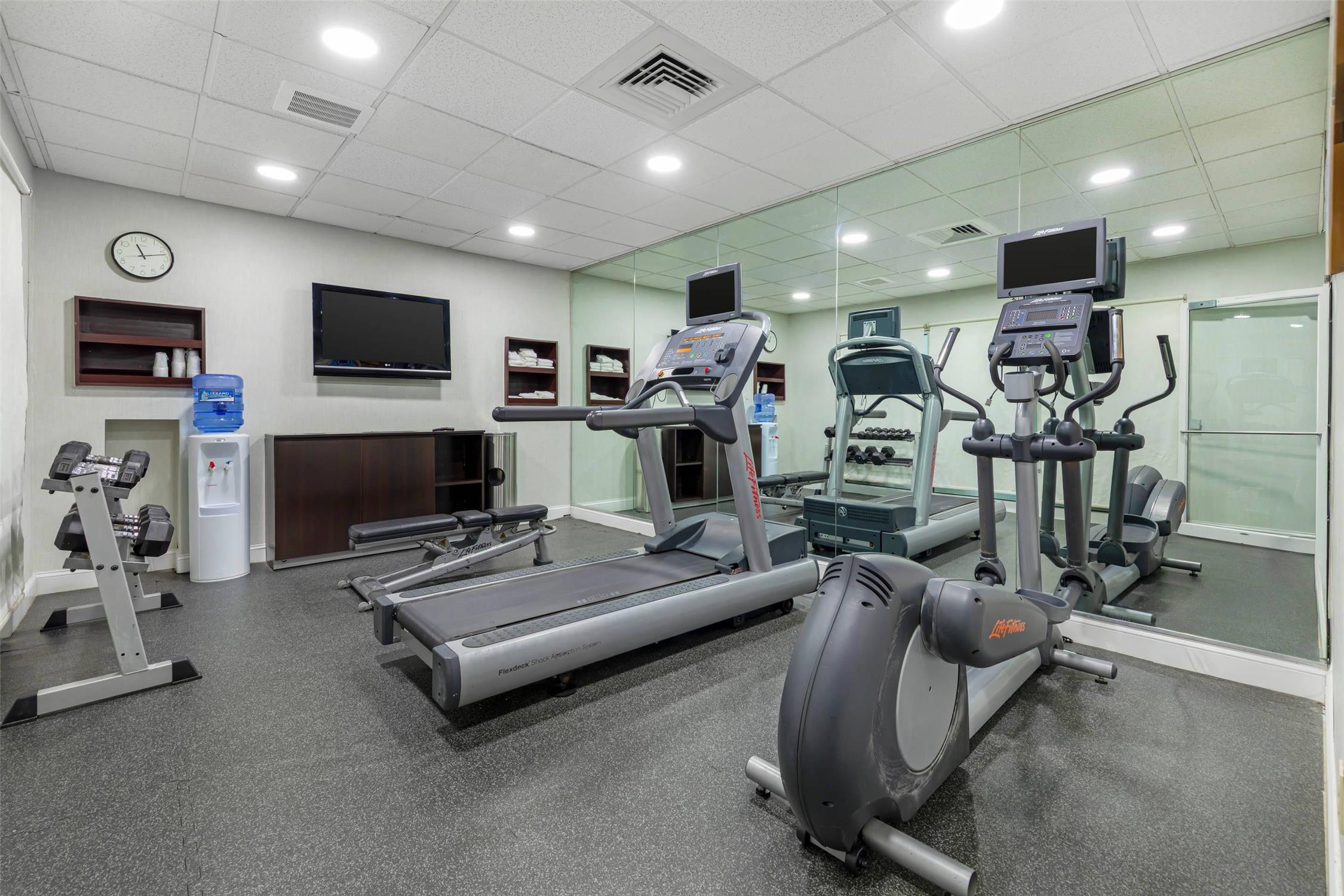 Comfort Inn & Suites Mt. Laurel-Philadelphia 8/12
