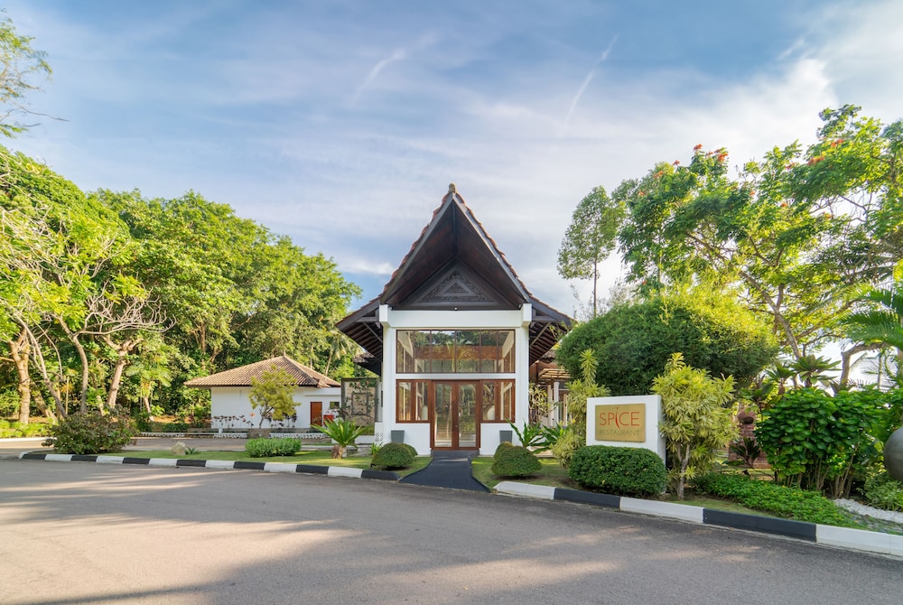 Nirwana Resort Hotel 6/74