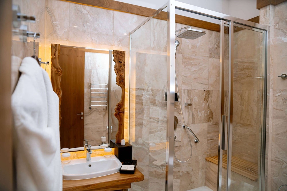 Wyndham Residences Aqkol 43/50