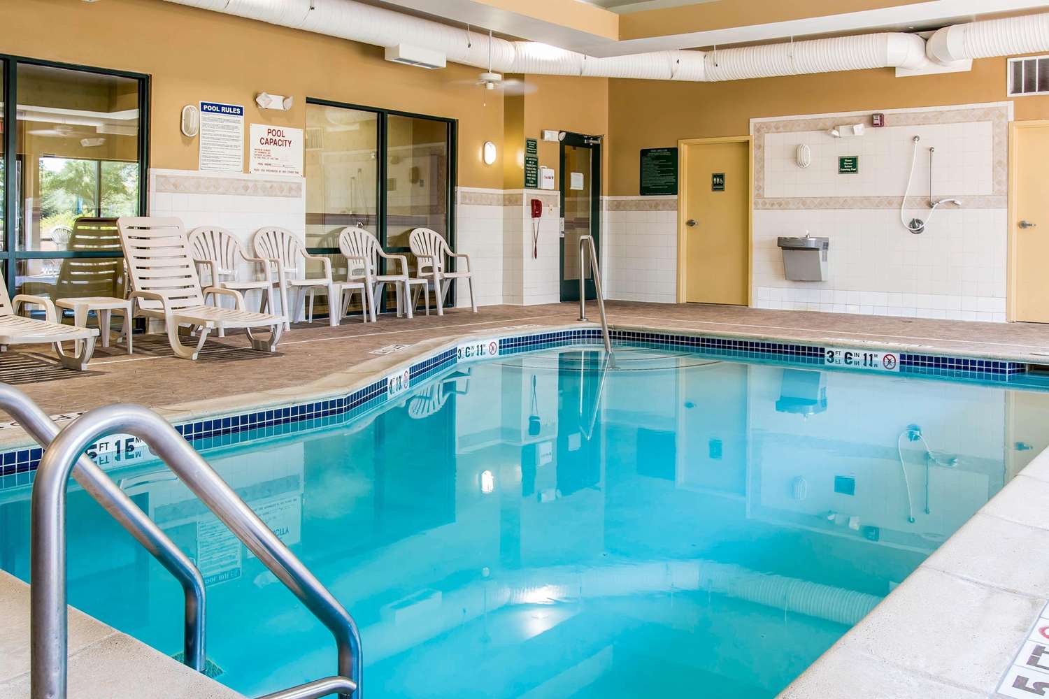 Comfort Suites Canton - Detroit 5/16