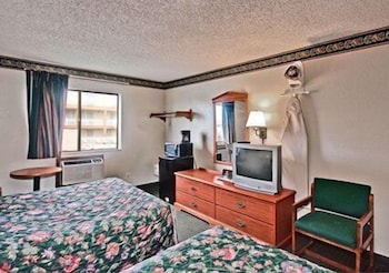Econo Lodge Akron Copley Northwest 21/34