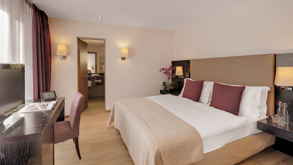 Promenade, Suite, King Bed