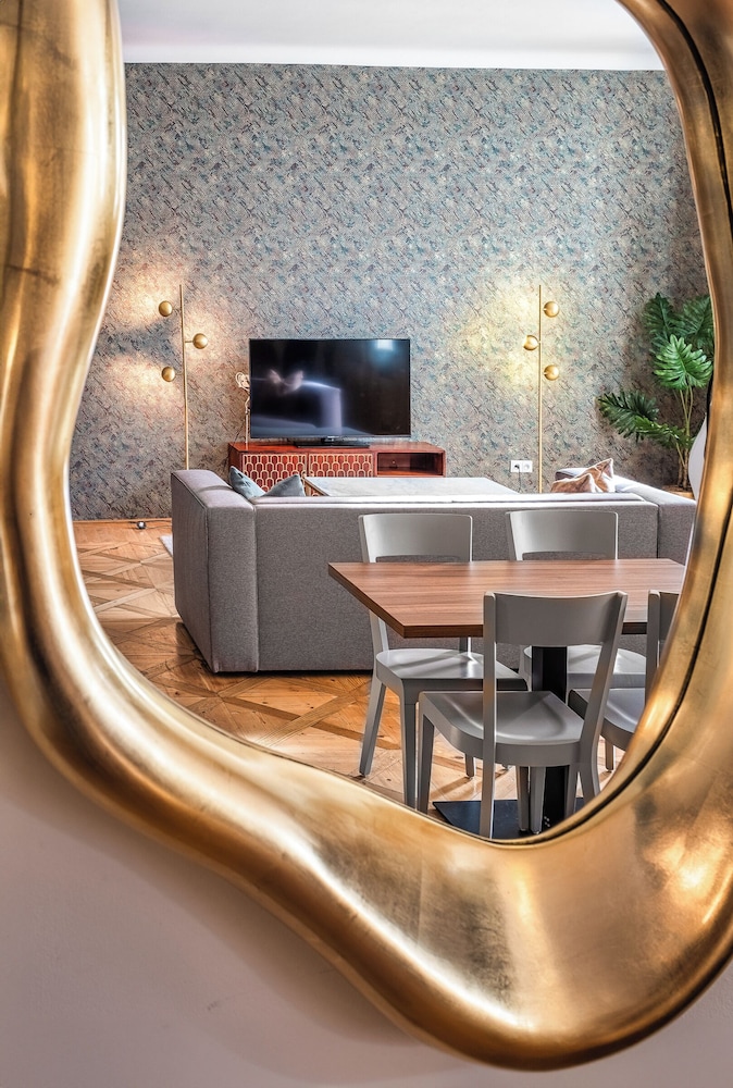 Golden Angel Suites by Adrez Living 49/62