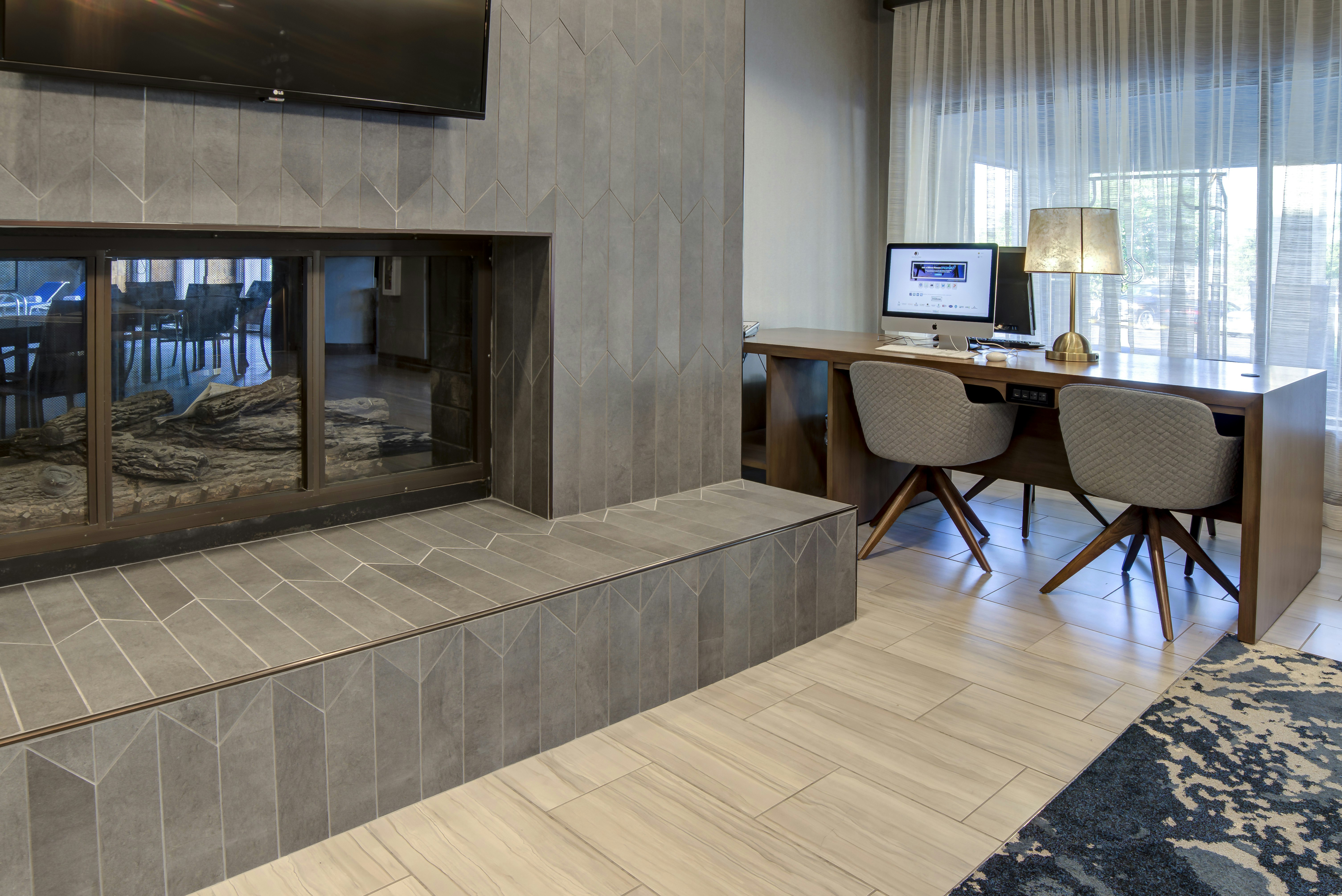 DoubleTree by Hilton Harrisonburg 13/23
