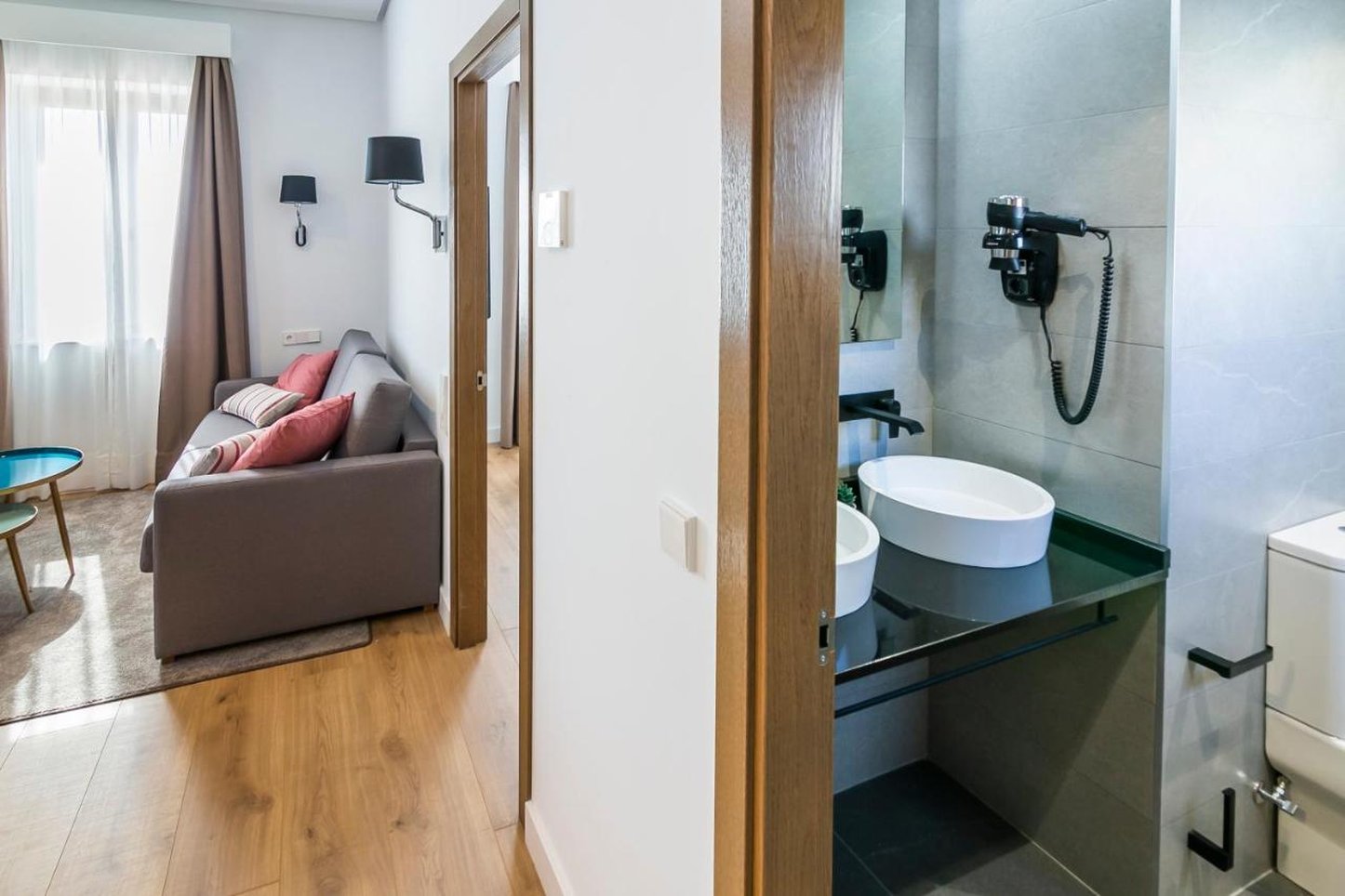 AQUITANIA HOME SUITES 34/36