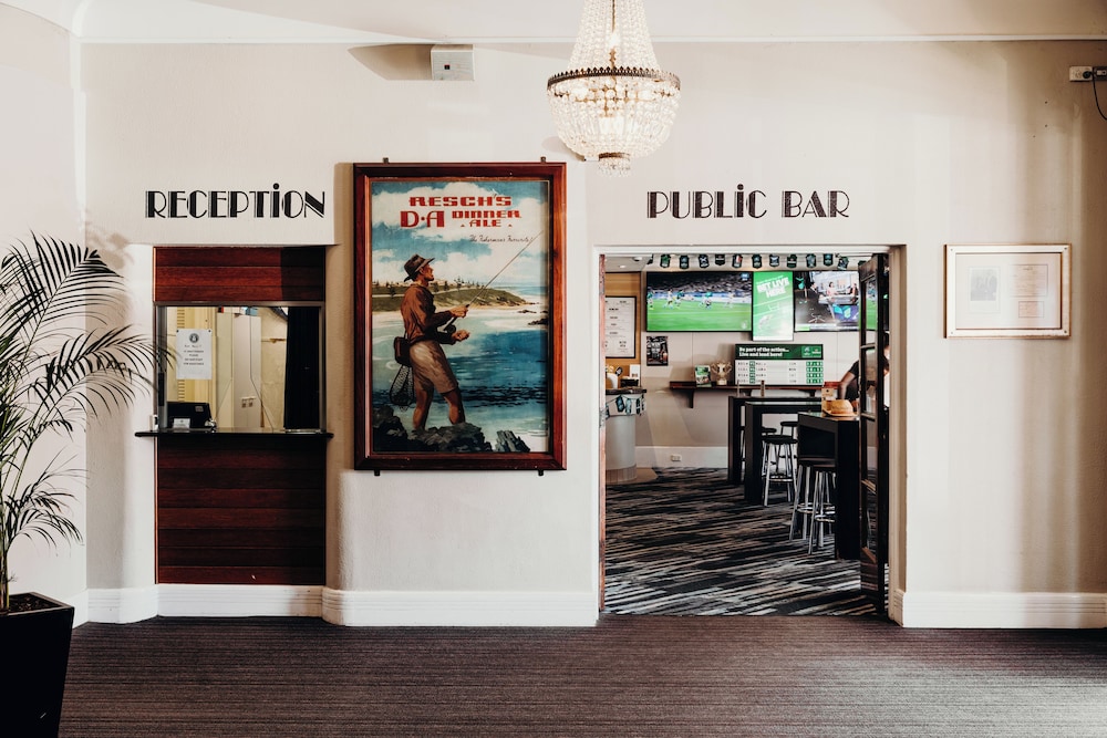 Port Macquarie Hotel 6/66