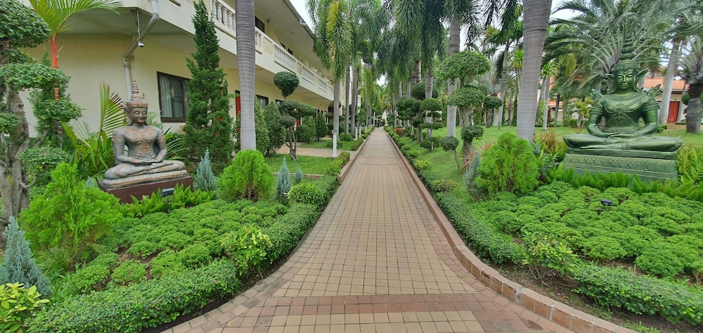 Thai Garden Resort 99/105