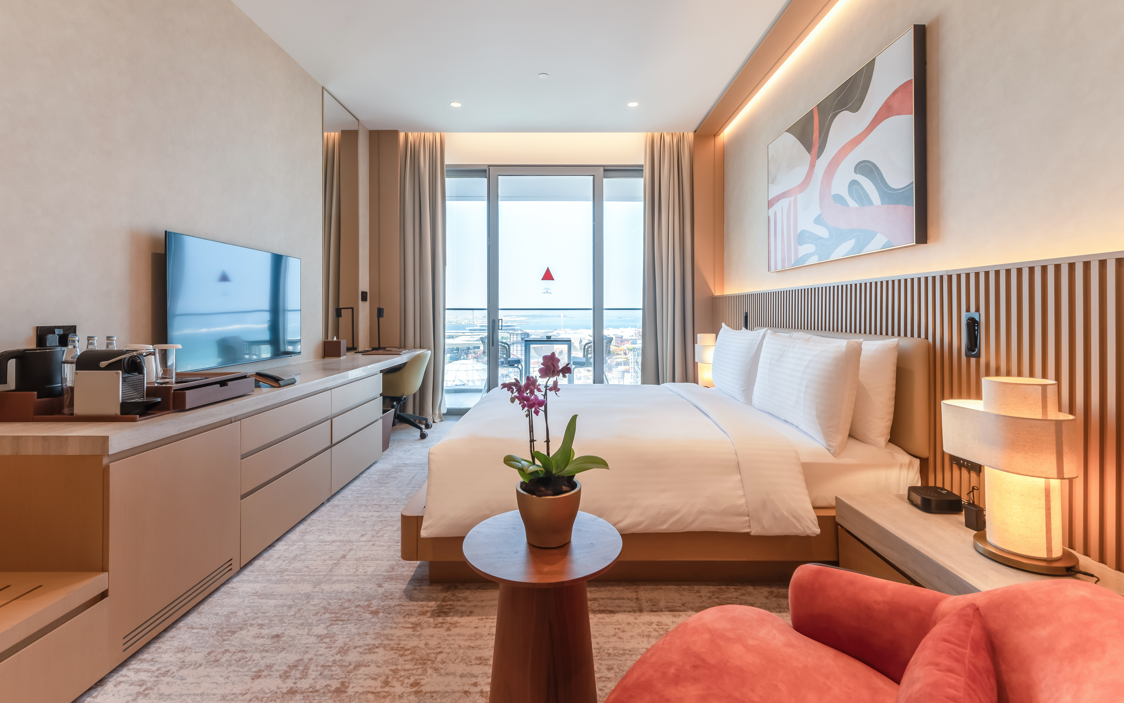 DELUXE, KING BED, WATER PARK VIEW