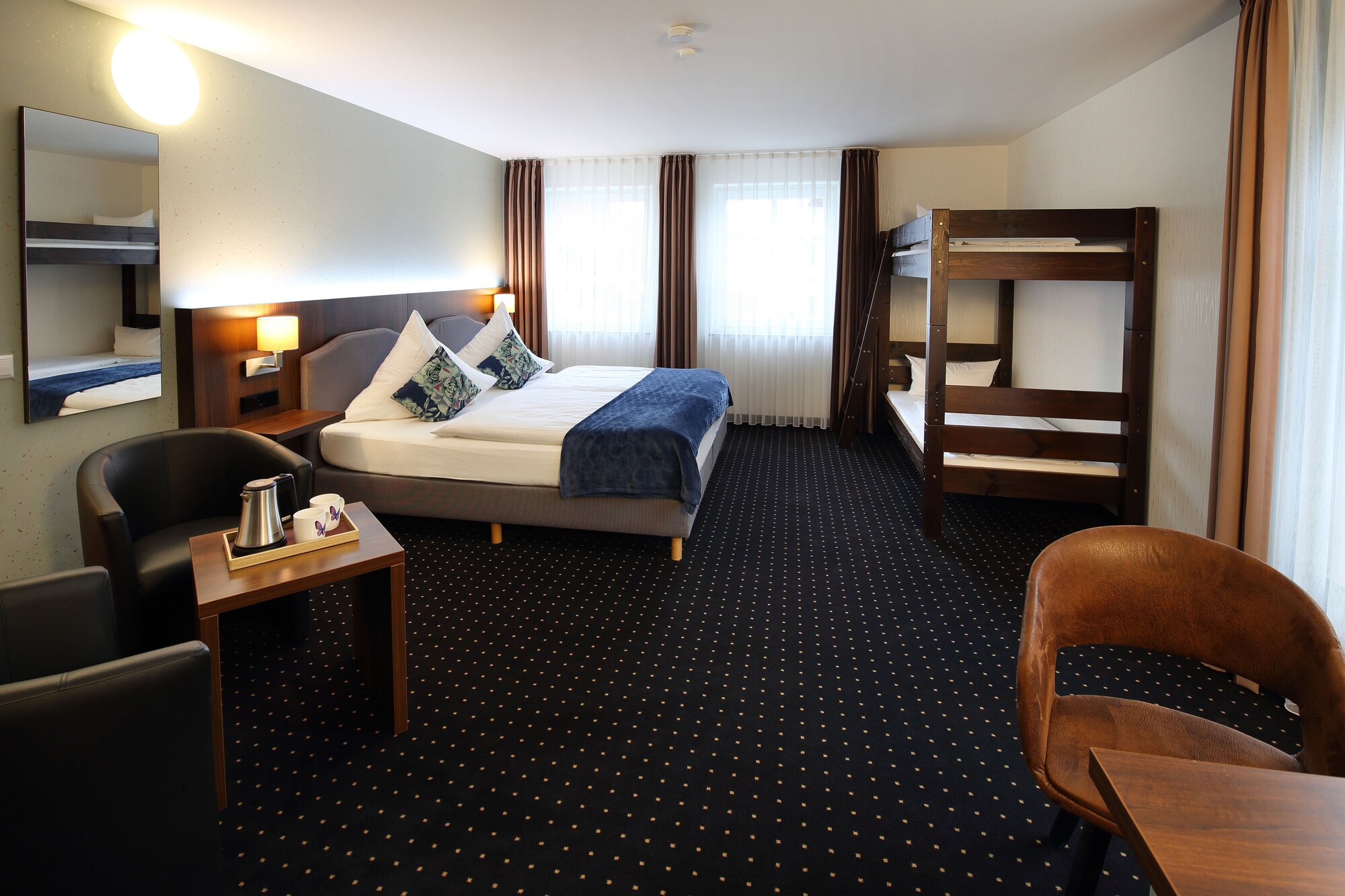 Family, Triple, 1 Double and 1 Single Bed, Lobinger Hotel Weisses Ross 3/10