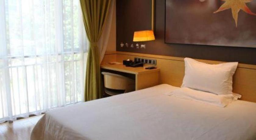 IU Hotel (Suzhou Dushu Lake Moon Bay Metro Station) 20/54