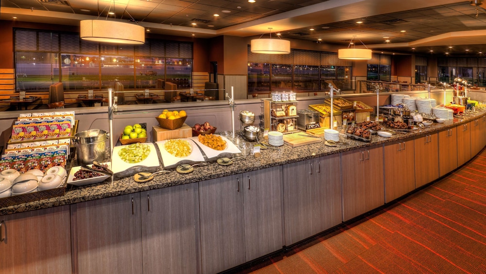 Doubletree By Hilton Port Huron 40/51