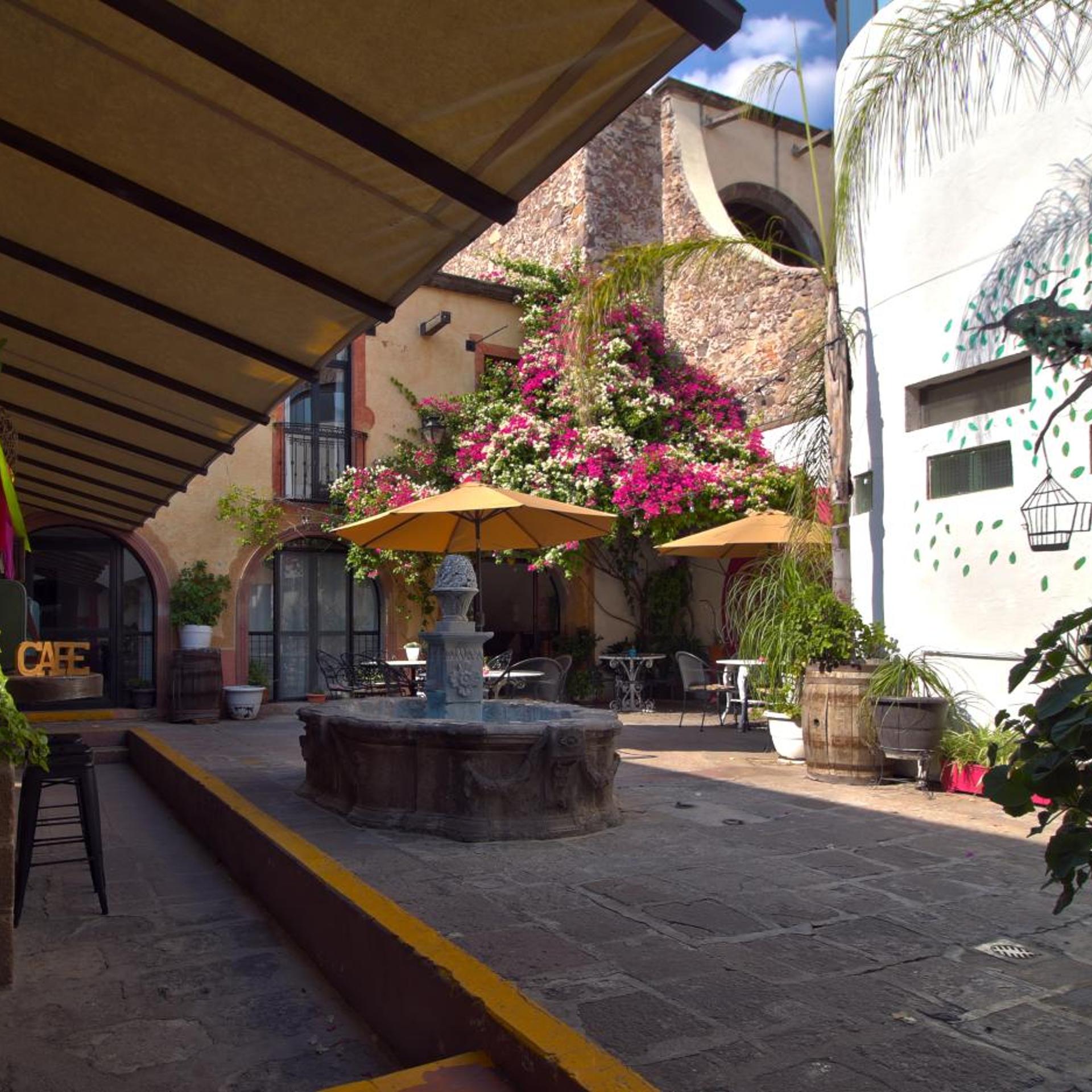 Hostal Punto 79 1/50