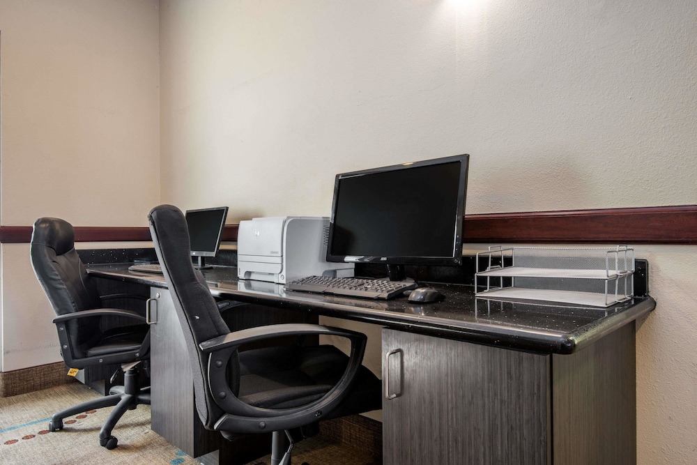 Hawthorn Suites by Wyndham Las Vegas/Henderson 21/28
