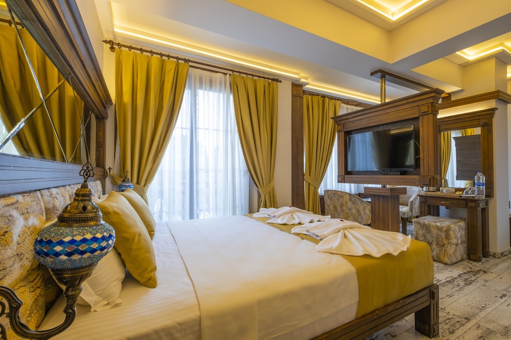 Reis Royal Hotel 25/80