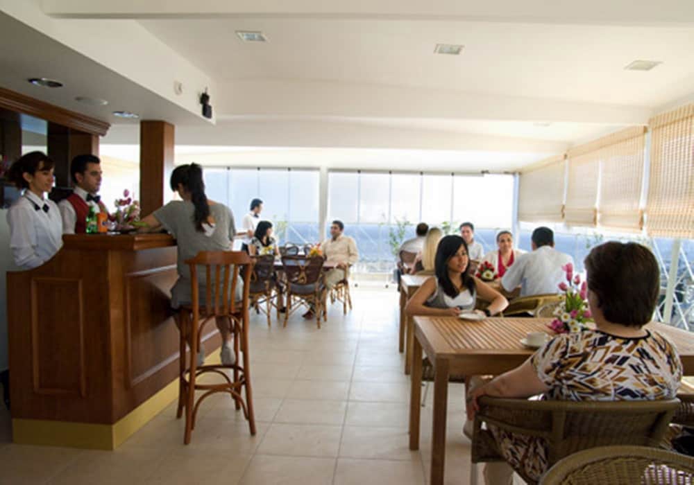 Hotel Linda 16/24