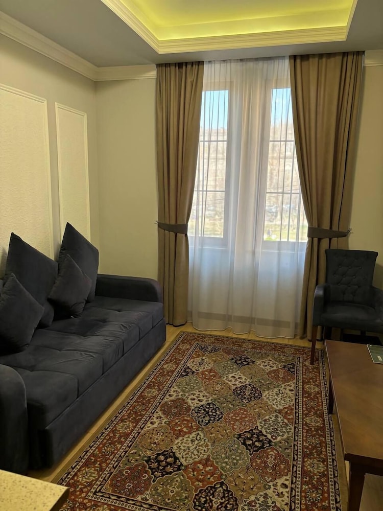 Boulevard Hotel 27/41