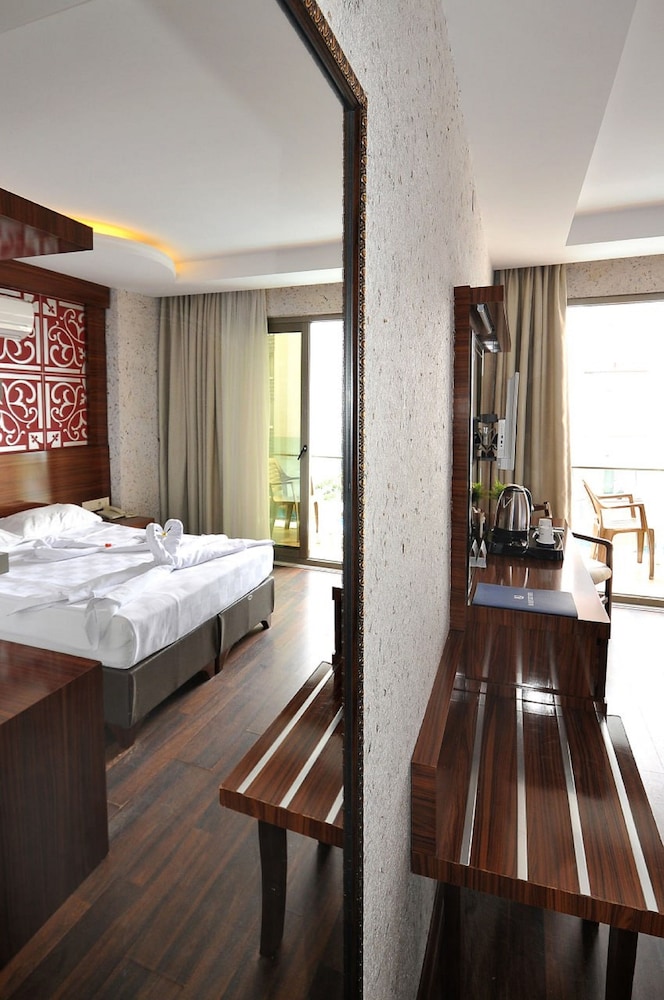 Grand Barhan Hotel 27/50