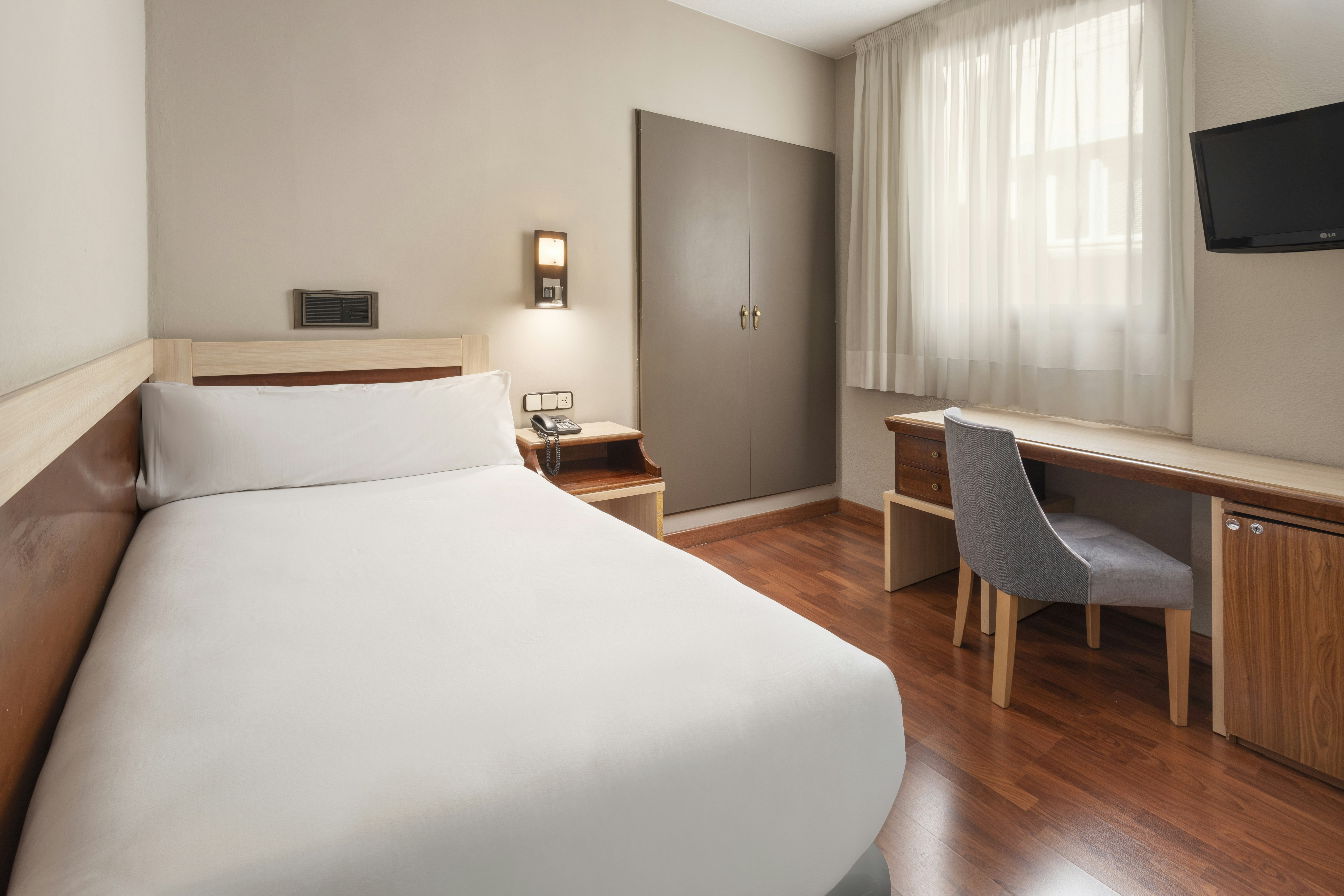 B&B HOTEL Zaragoza Royal 12/23