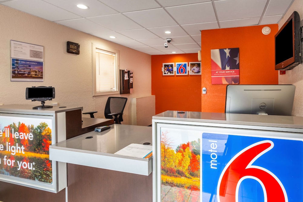 Motel6 Huntington, WV 9/51
