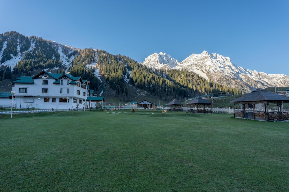 Country Inn & Suites by Radisson, Sonamarg 35/50