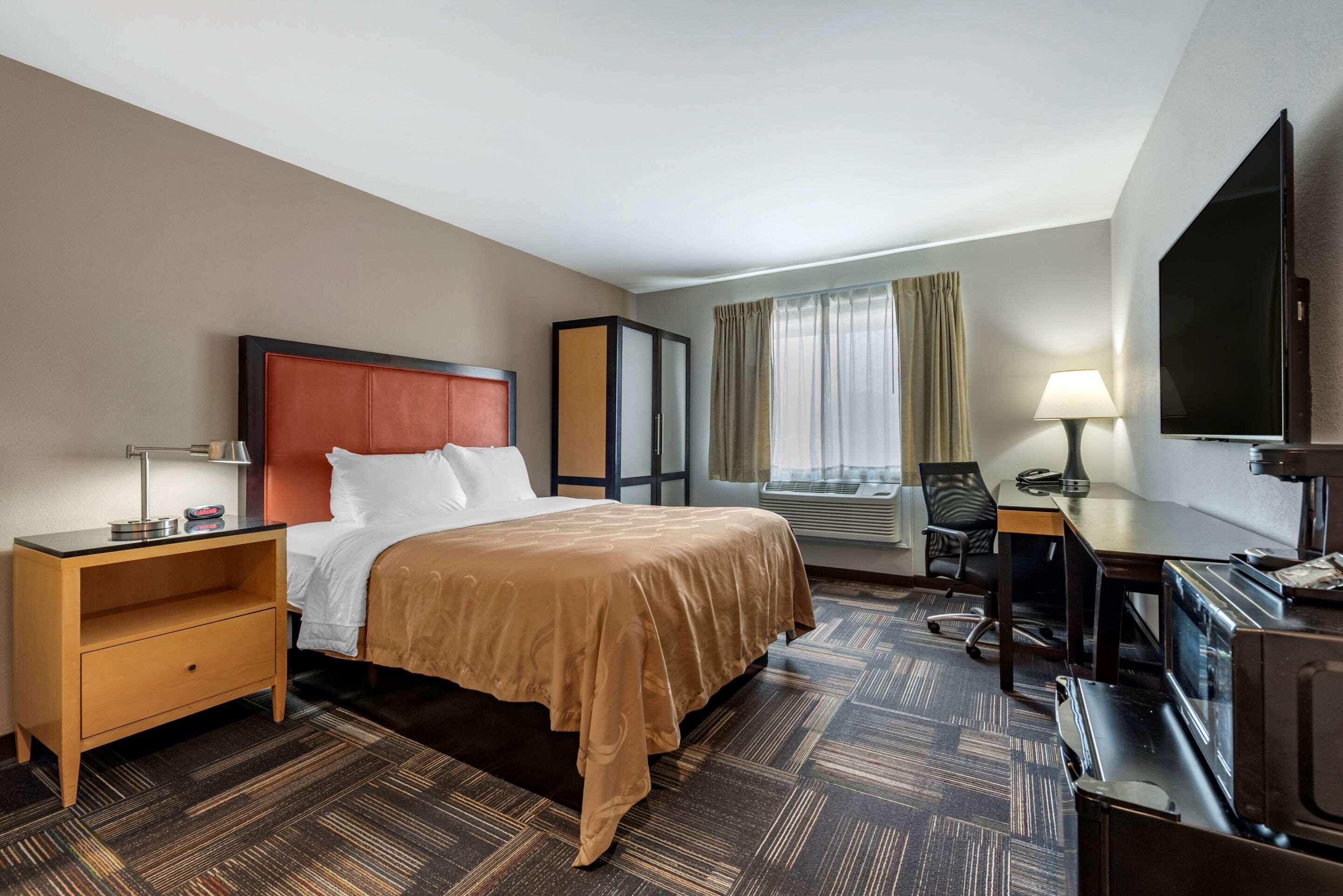 Room, Queen Bed