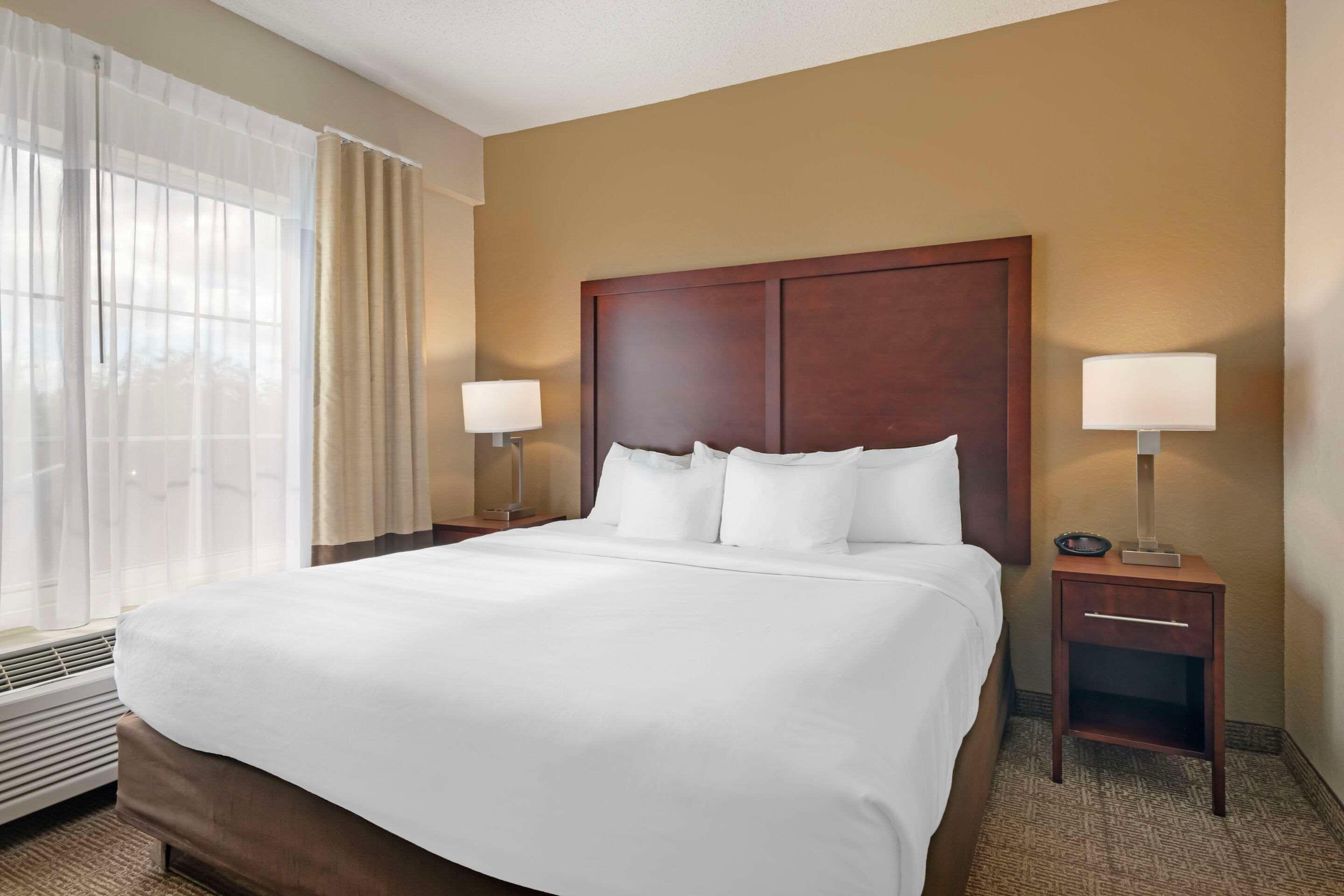 Upgrade, Efficiency, Suite, King Bed