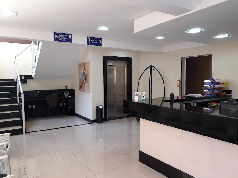Cristal Palace Inn 6/40