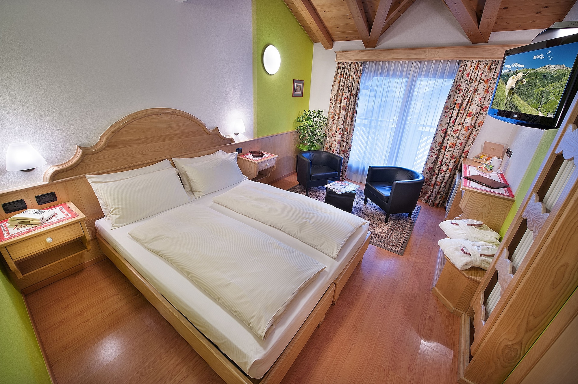 SUPERIOR, DOUBLE BED, BALCONY