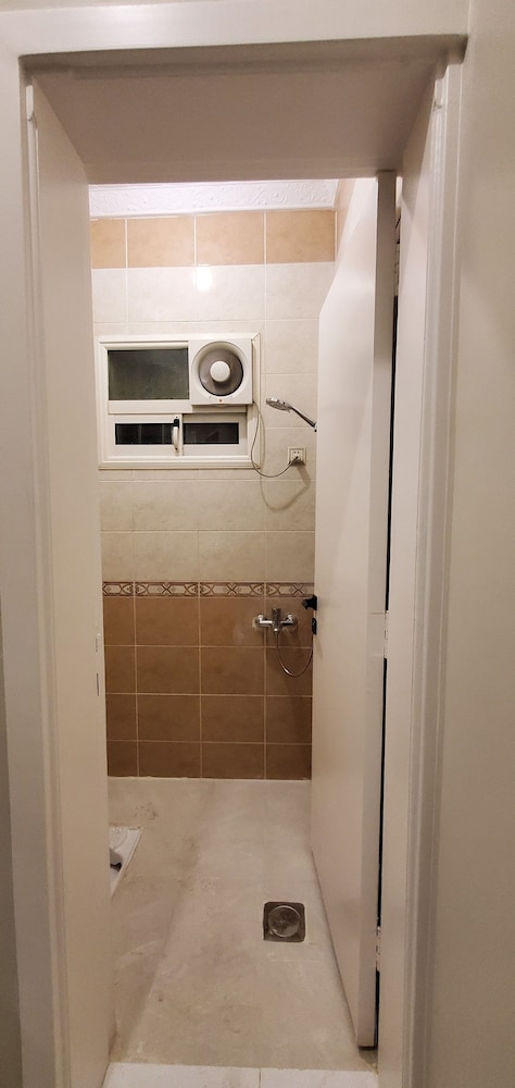 أجنحة ريحان الورود(Rihanat Al Worood Suites Khamis Mushait) 23/34