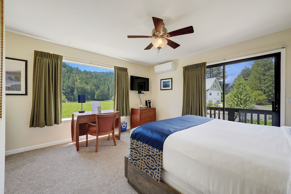 Vineyard, Standard, Queen Bed