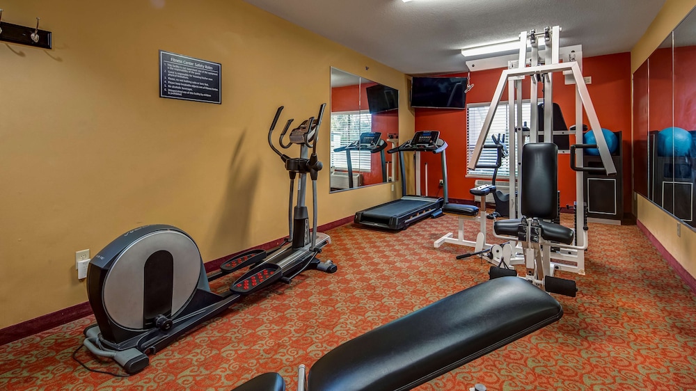 SURESTAY PLUS HOTEL BY BEST WESTERN ALVIN 25/36