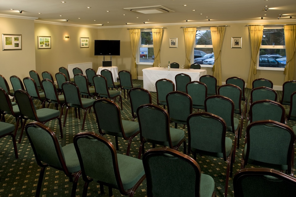 Carlyon Bay Hotel 52/64