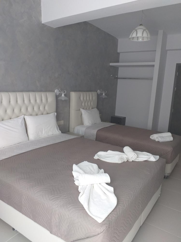Labyrinth Hotel 26/50