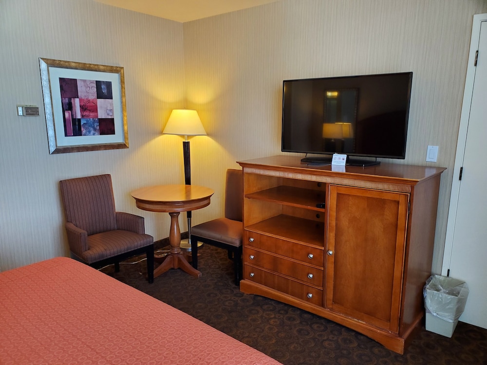 Royal Pacific Motor Inn 46/59