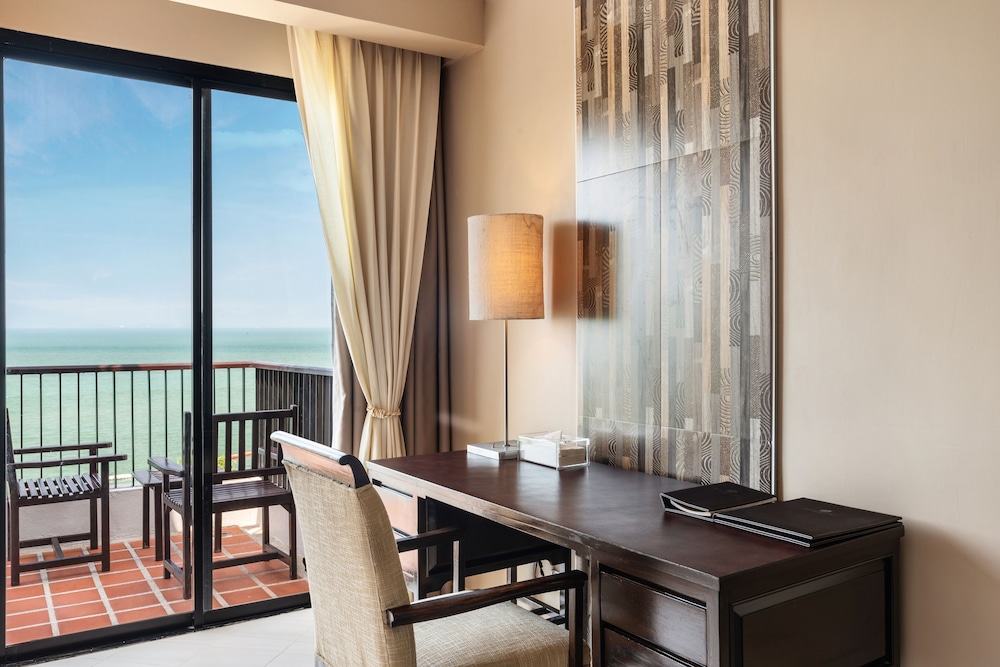 Garden Cliff Resort and Spa 156/172