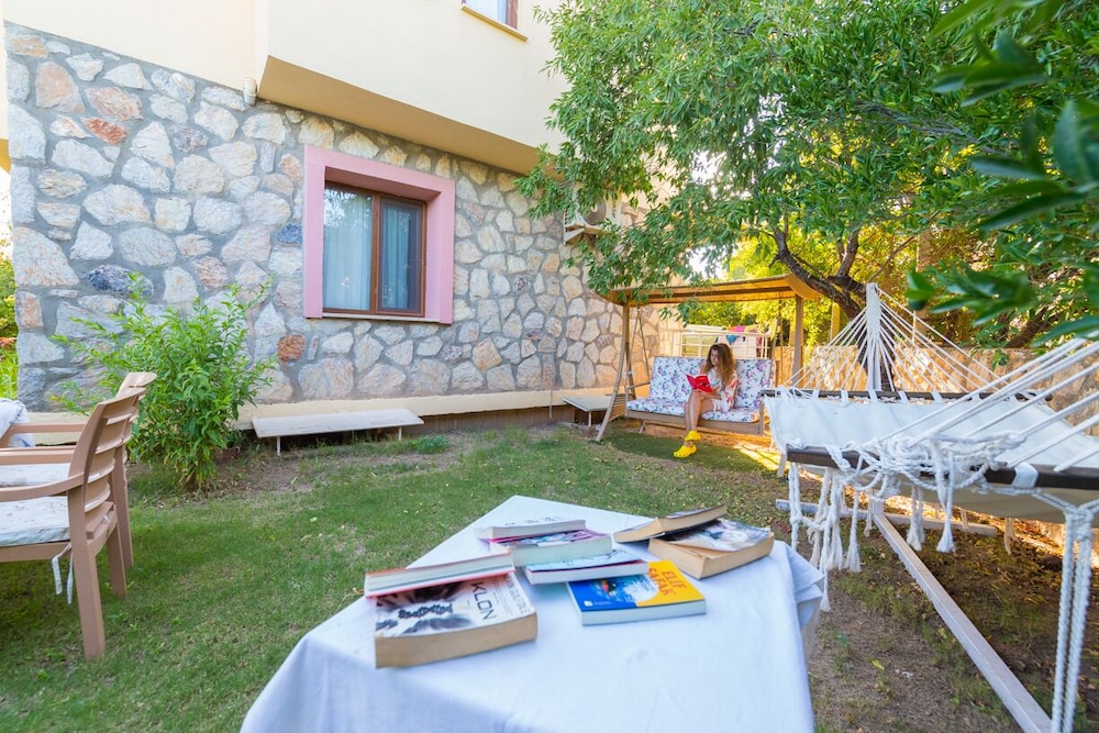 Palamutbuku Deniz Apart Otel 12/21