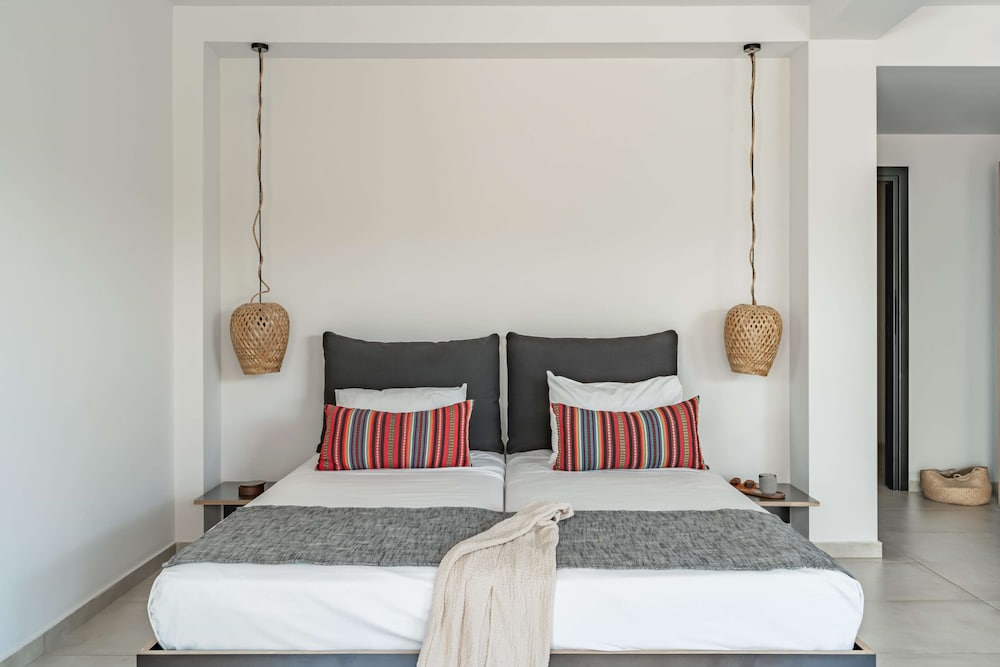 غرفة كبيرة بسرير كوين مع أريكة، Cooks Club Hersonissos - Adults Only 5/10