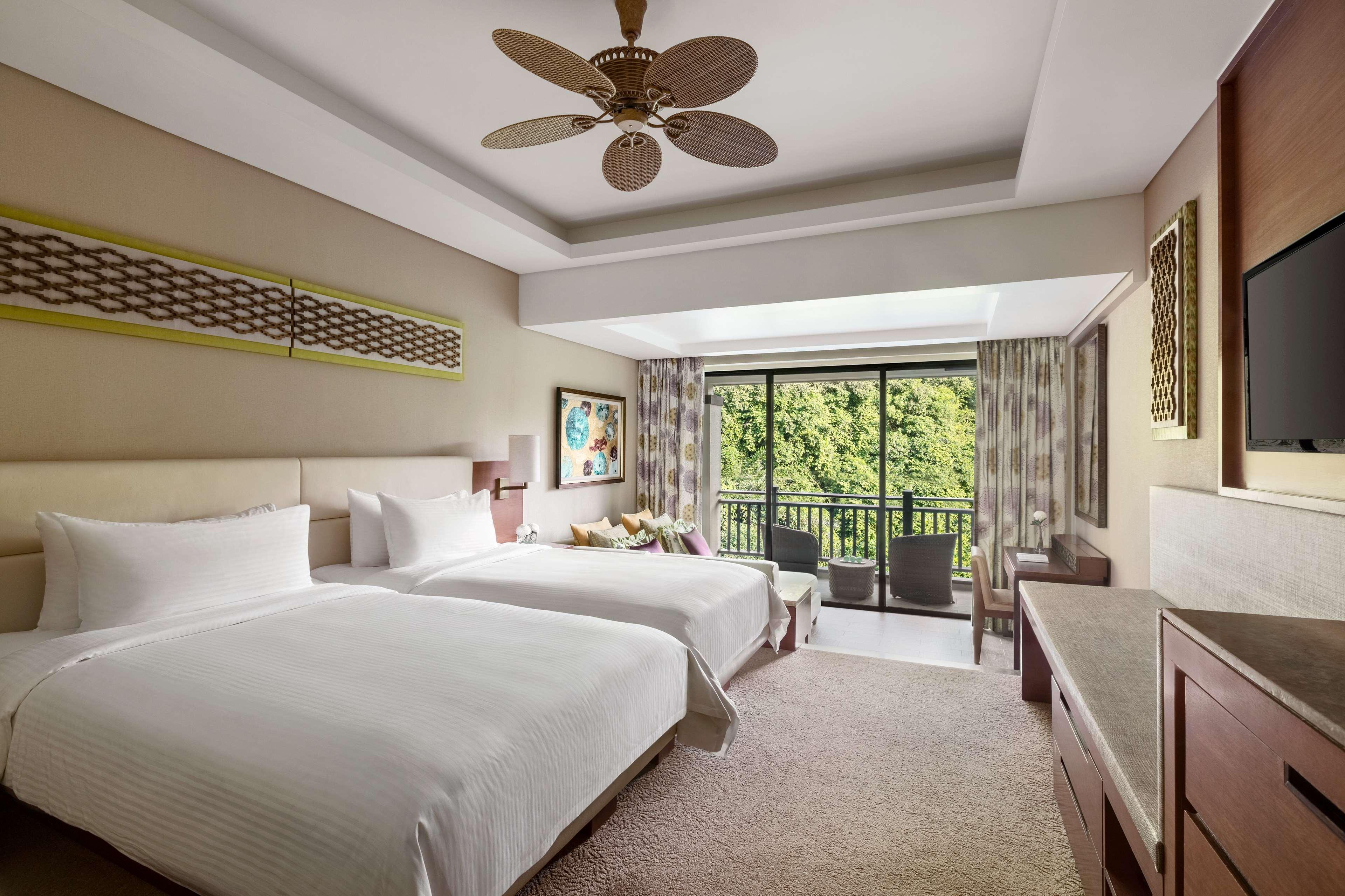 Deluxe, Twin Beds