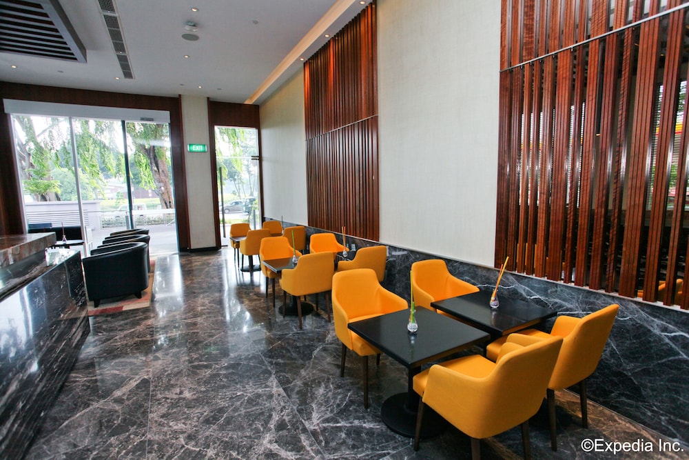 Aqueen Hotel Paya Lebar 23/32