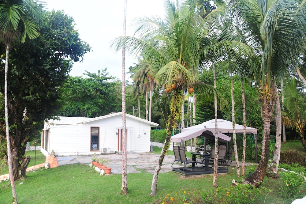 Shell Villa Apartel Resort 34/40