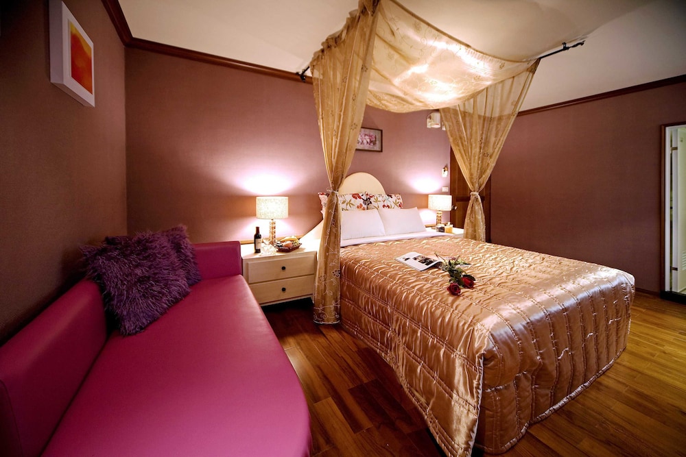 Xiu Shui Hotel 34/61