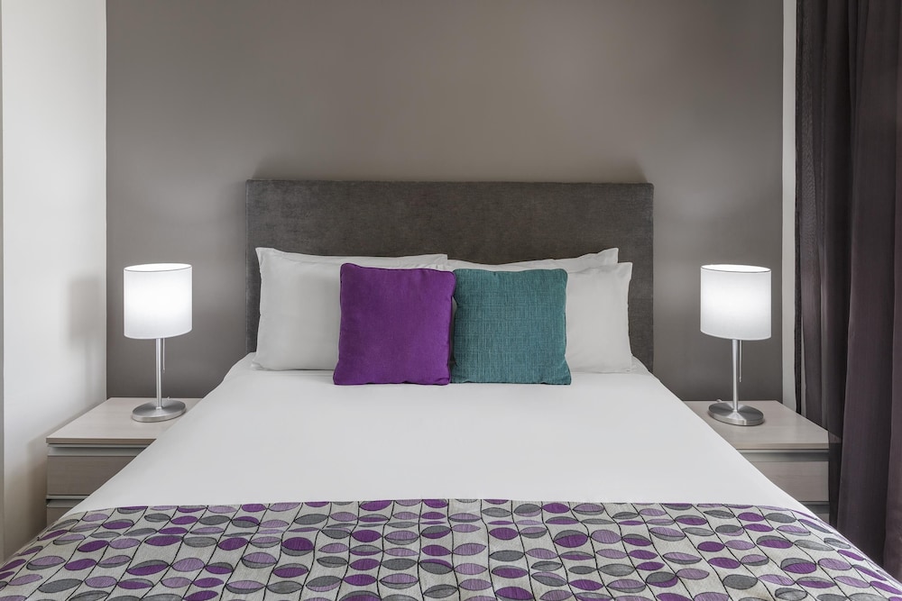 PARK REGIS CITY QUAYS 17/53