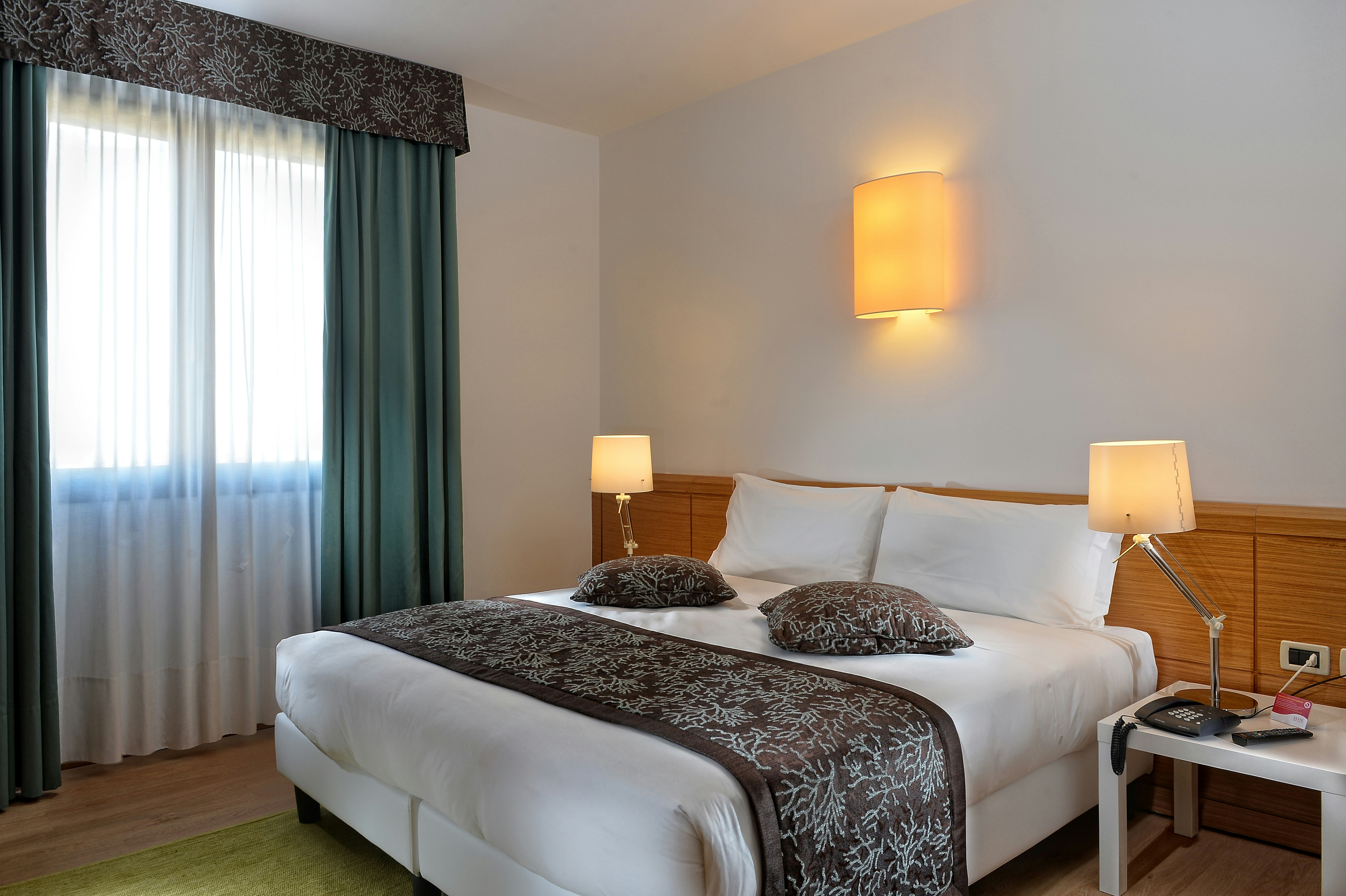 ELITE HOTEL RESIDENCE 16/69