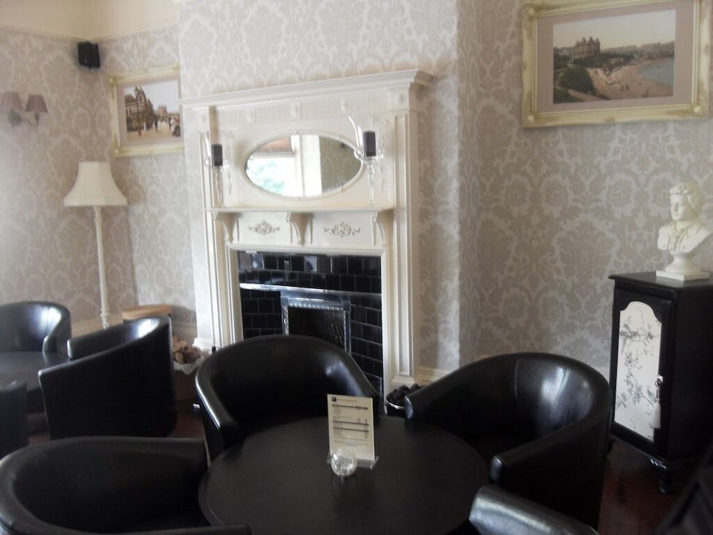 Powys Lodge - Guest House 17/19