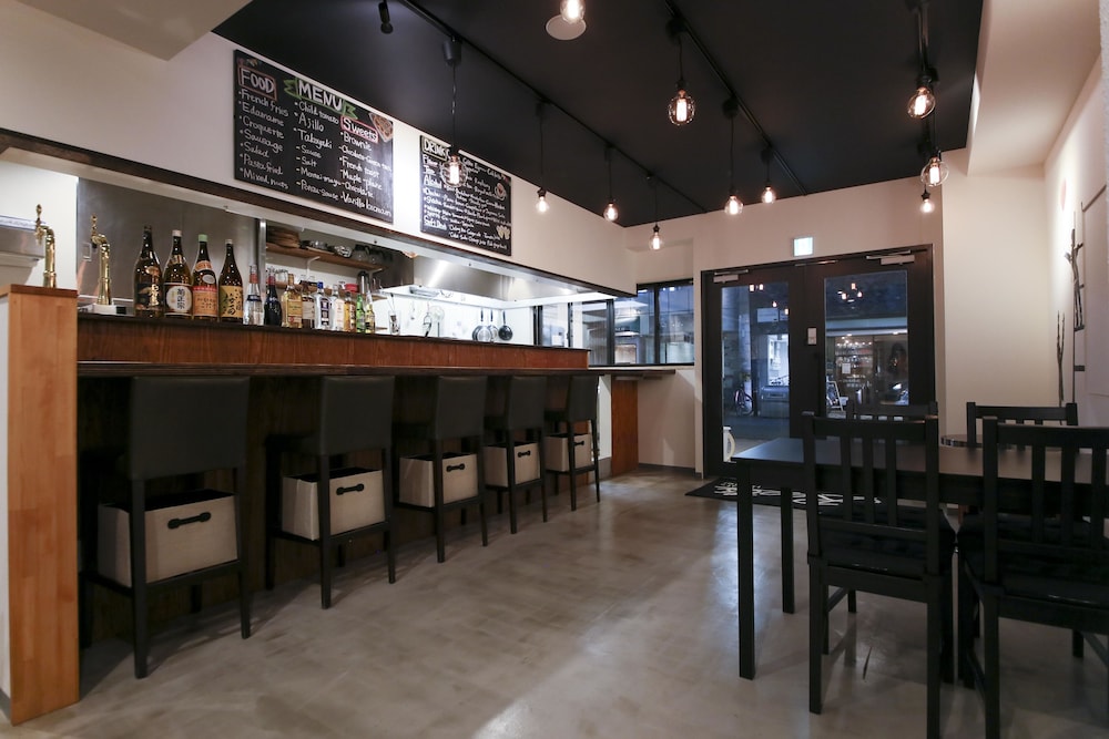 Roots Hostel 46/59