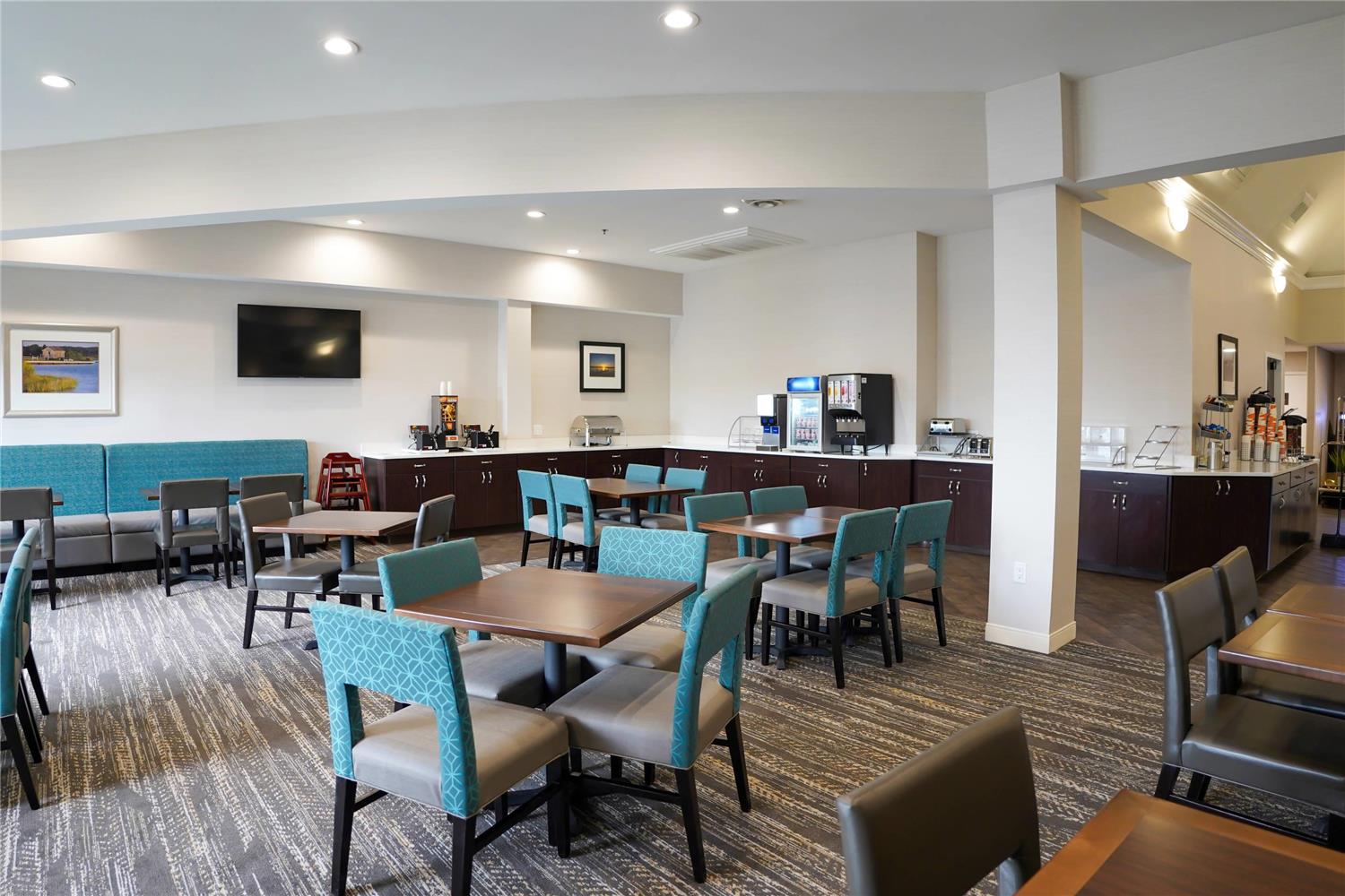 Comfort Suites Chincoteague Island Bayfront Resort 10/25