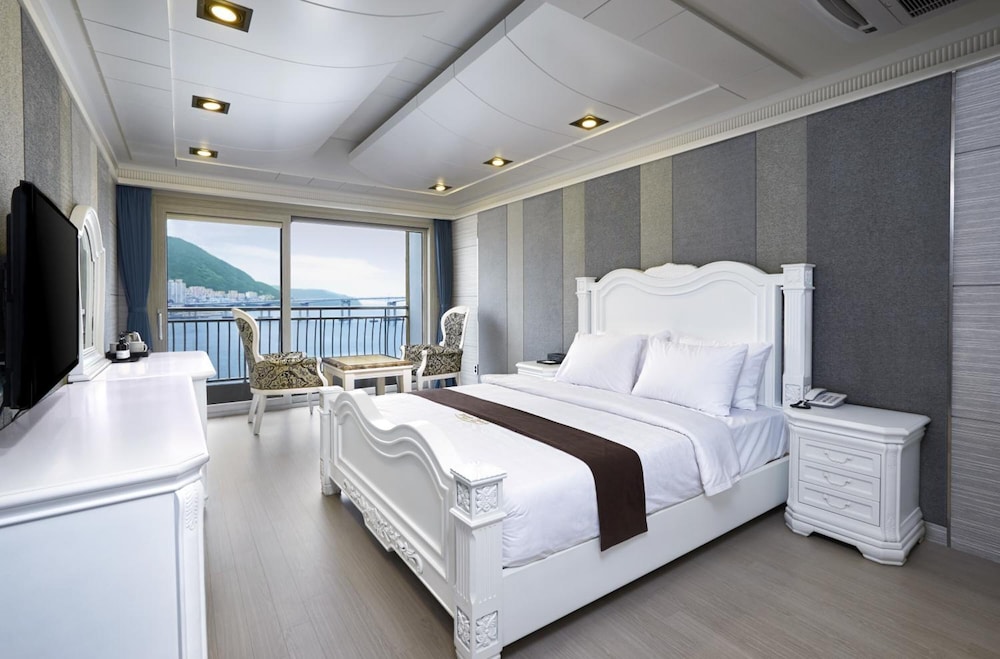 Busan Beach Hotel 12/37