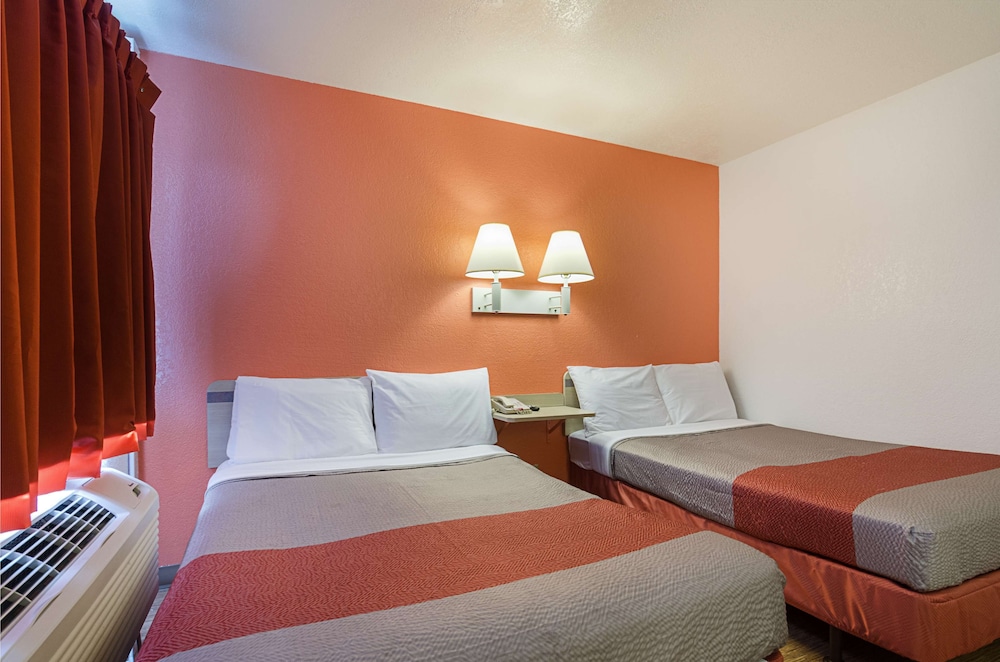 Motel6 Topeka, KS - Northwest 14/54