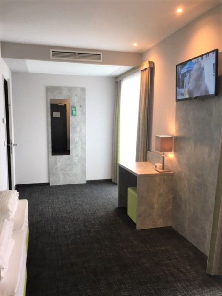 SleepySleepy Hotel Dillingen 31/47